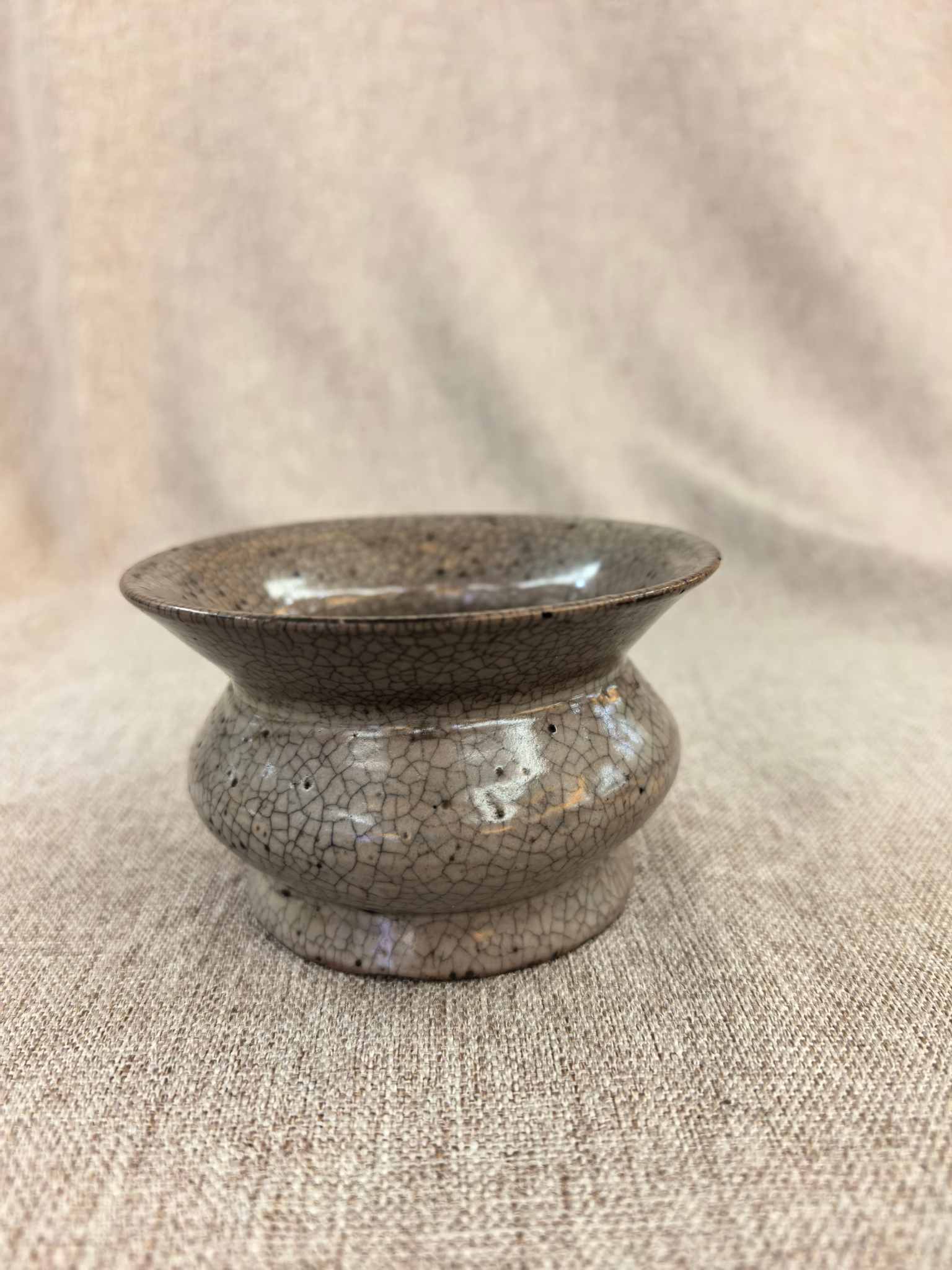 明 哥釉渣斗