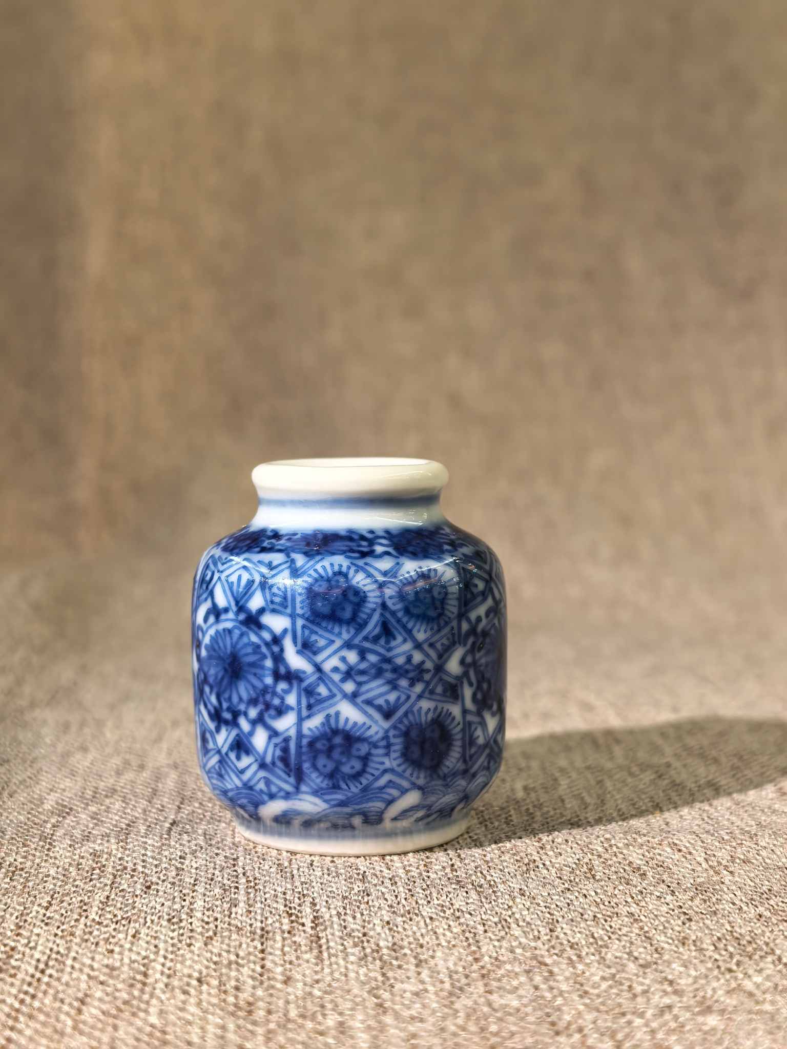 清早期 青花几何纹小罐