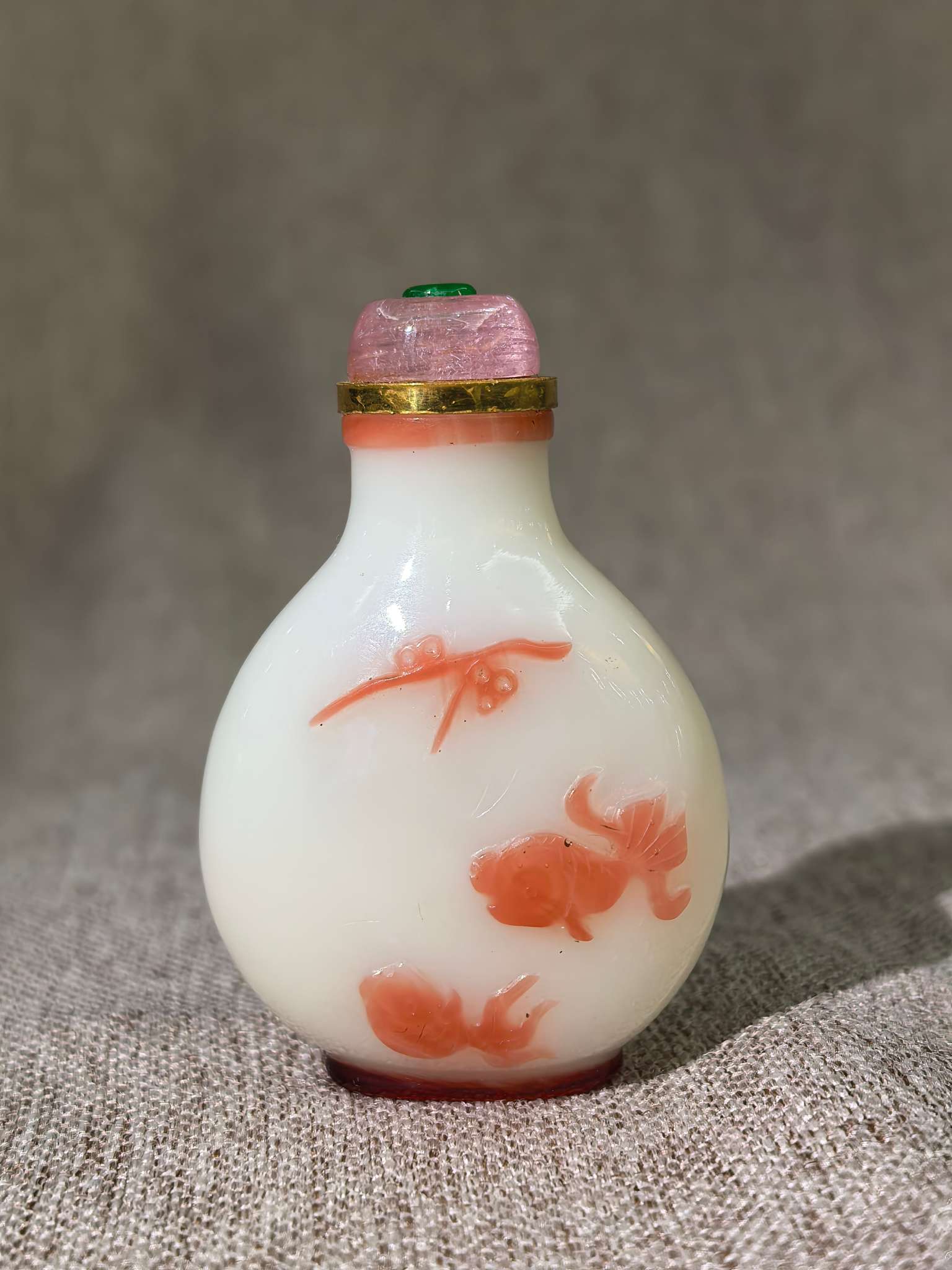清晚 料胎鱼藻纹鼻烟壶