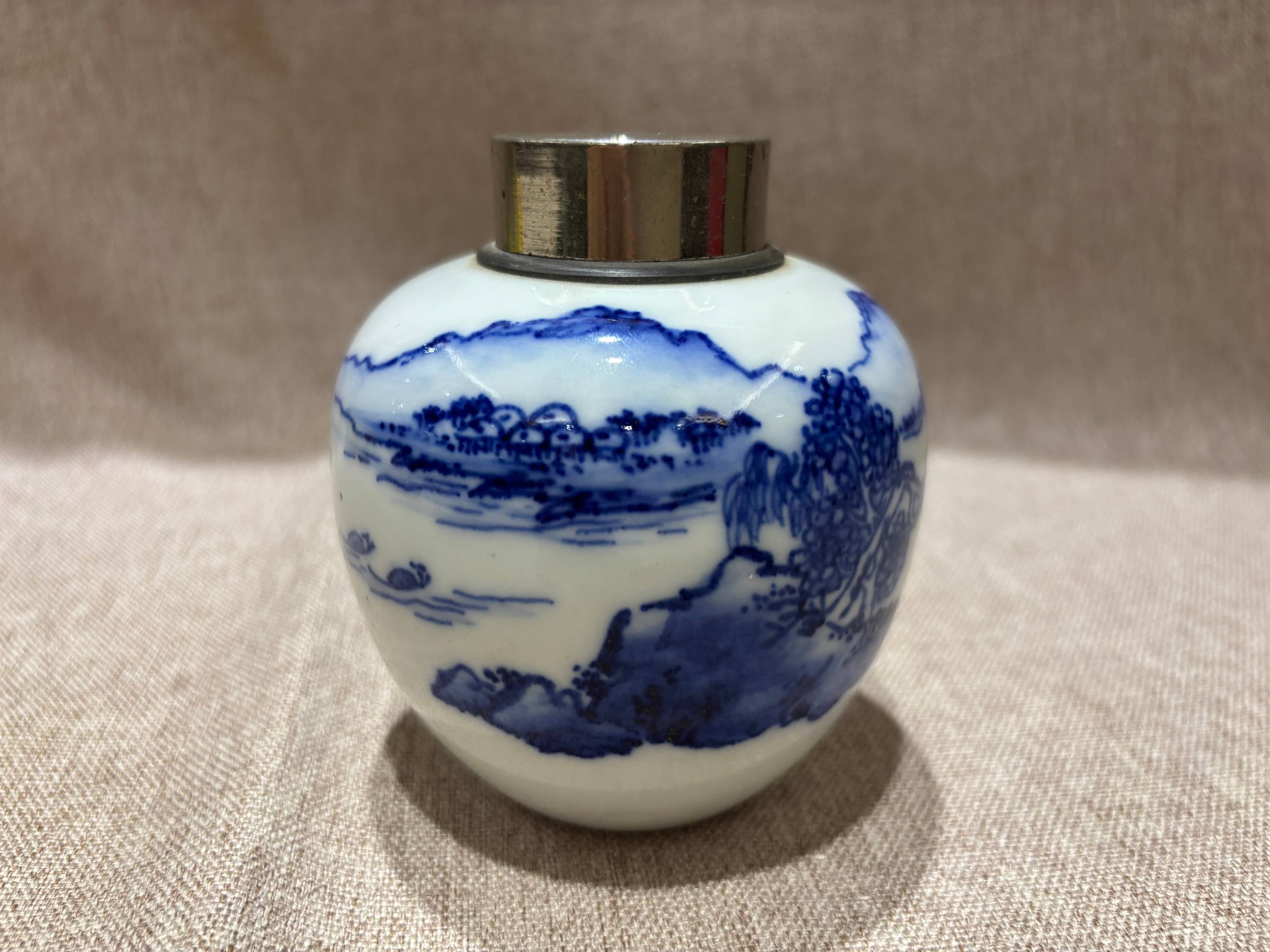 清晚期 青花山水茶叶罐